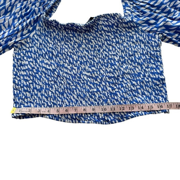 ELOQUII Smocked Crop Top Plus Size 22/24 Long Sleeve 3X Blue & White 100% Rayon - Picture 9 of 10